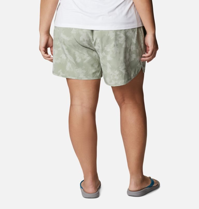 Women's Columbia Pleasant Creek Stretch Shorts Olive | Plus Size CA-H36A4